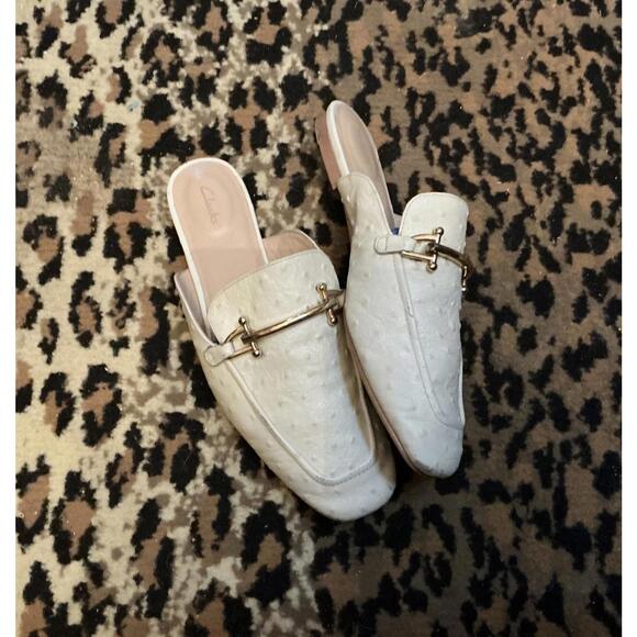 8.5 Deli Cream Loafers - Picture 2 of 4